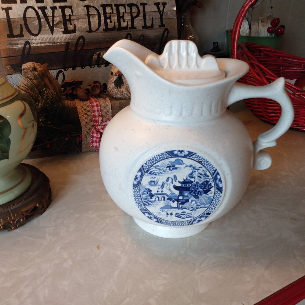 Vintage McCoy USA  Cookie Jar Pitcher With Lid Blue Willow Design - Picture 6 of 6